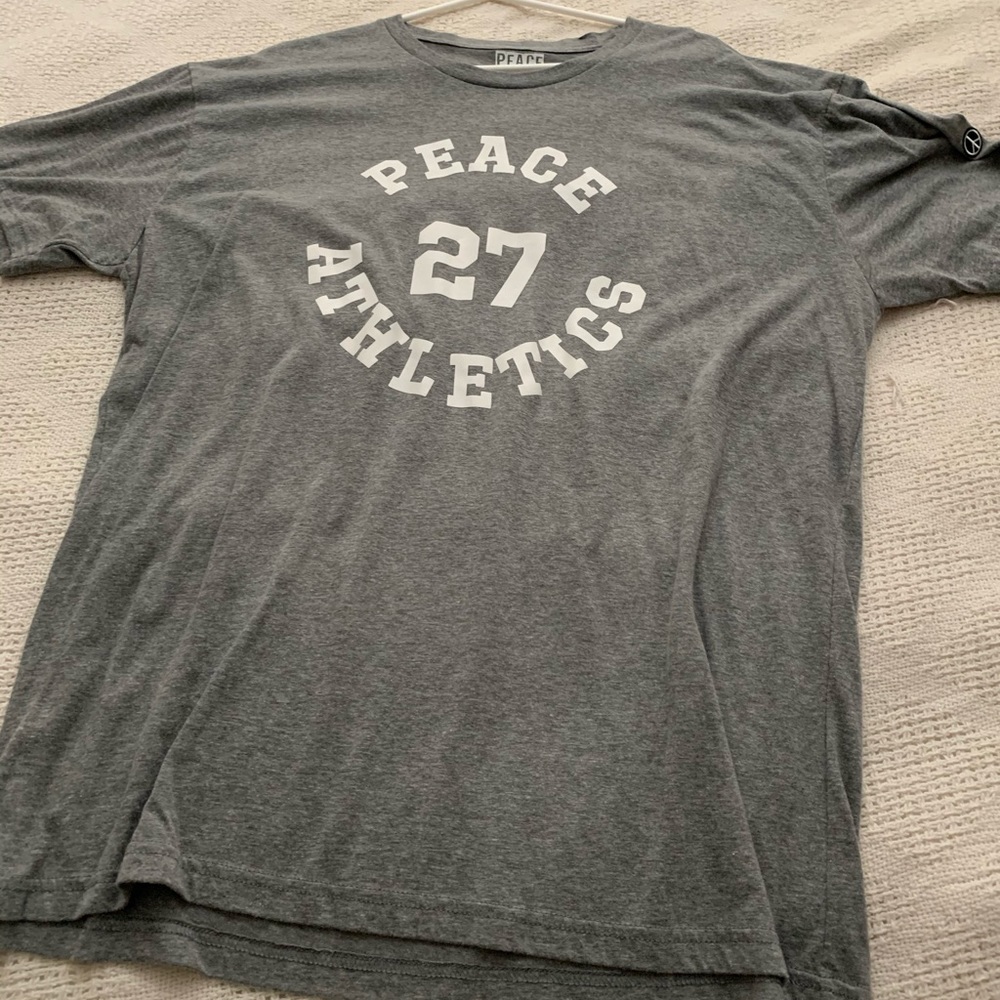 Graphic T- Shirt Peace Athletics